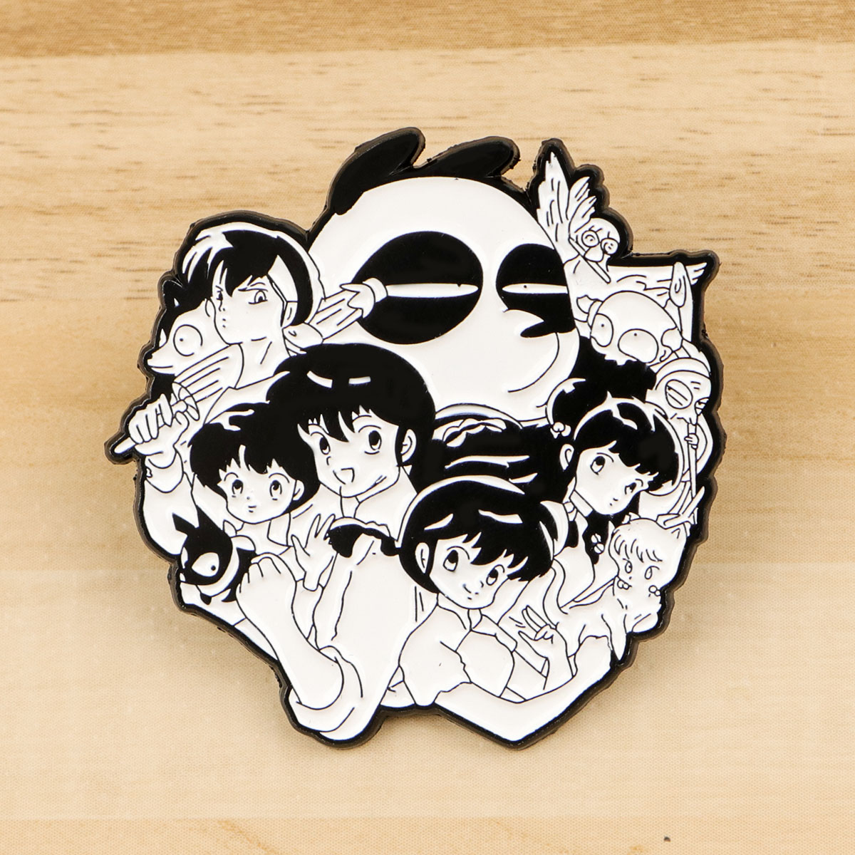 漫画豚エナメルピンブローチ女性男性バックパックアクセサリーバ - Tuxedo Lapel Pin のレビューと価格