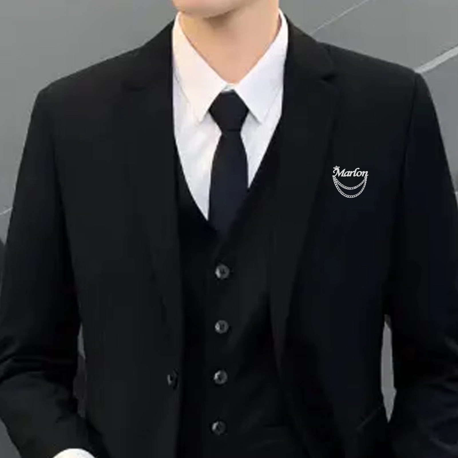 パーソナライズされた名前ブローチ カスタマイズされたクラウン - Tuxedo Lapel Pin のレビューと価格