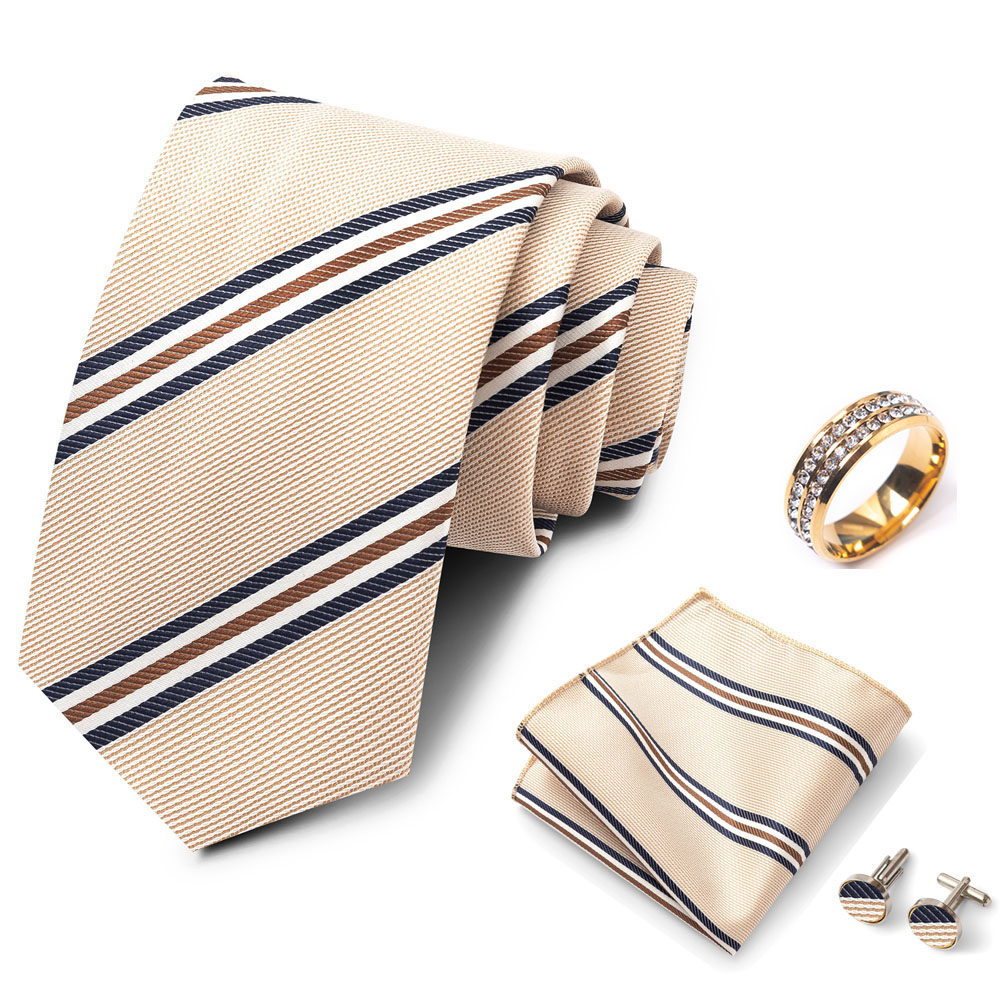 ストライプ柄のメンズネクタイセット。普段使いにも最適で、フォ - Men Formal Wear With Tie のレビューと価格